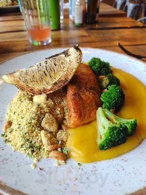 Eat Kitchen - Canela