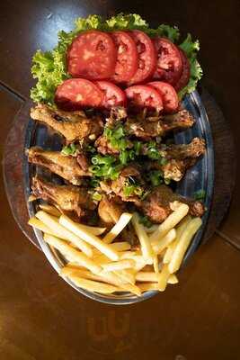 Giramundo Drinks + Food Cabo Branco