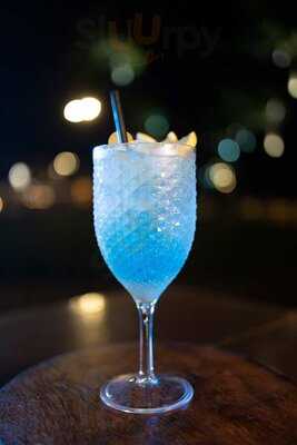 Giramundo Drinks + Food Cabo Branco