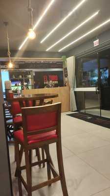 El Toro Burgher & Steakhouse