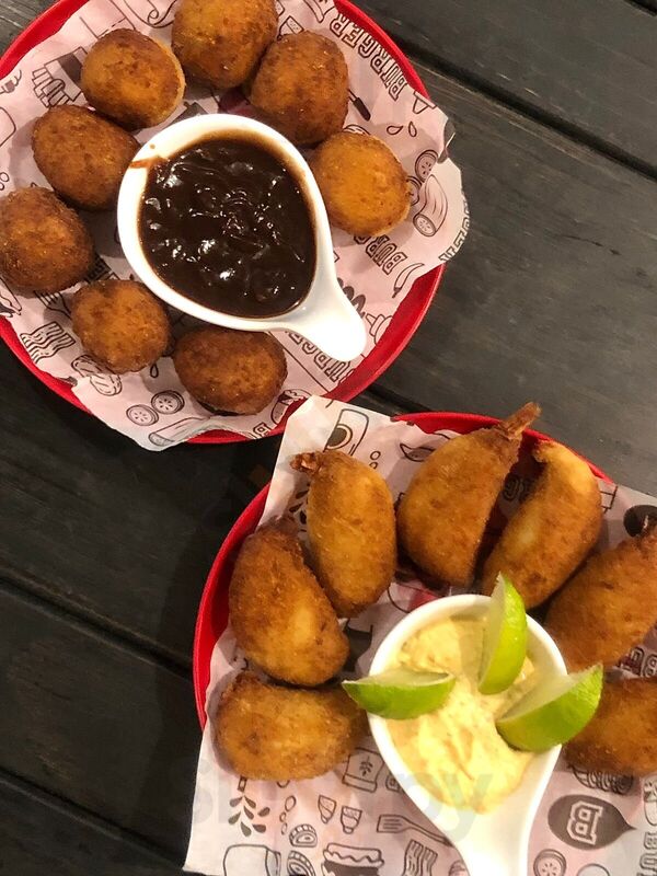 Lounge 6 Bar & Grill