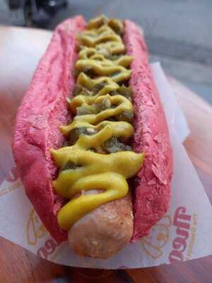 Theo Vegan Burguer And Dogs