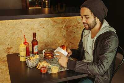 Bread Meat Burger & Beer