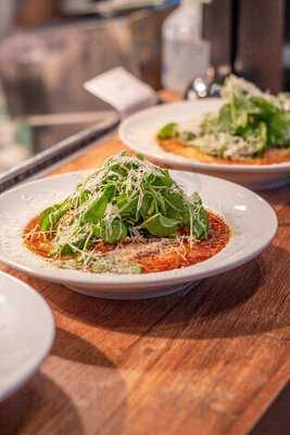 Tita. Café & Restaurante