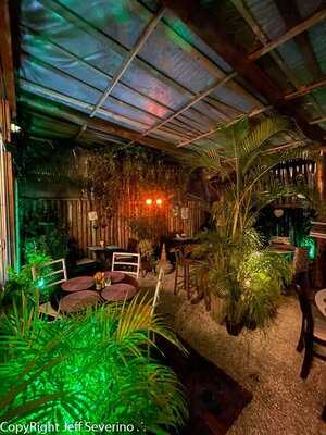 Salomão Café & Bistro