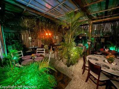 Salomão Café & Bistro