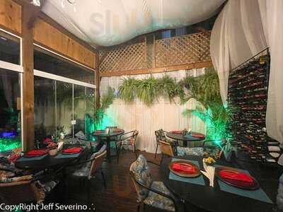 Salomão Café & Bistro