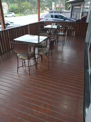 Manos Conveniência E Café