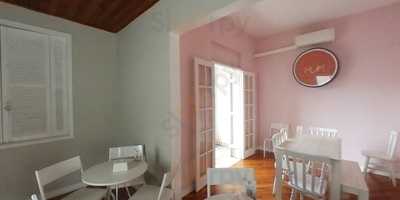 Menina Moça Bistrô