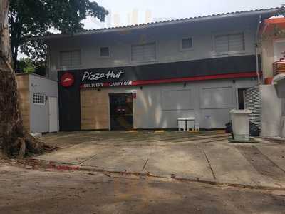 Pizza Hut