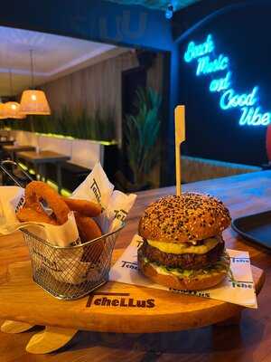 Tchellus Burger Pub