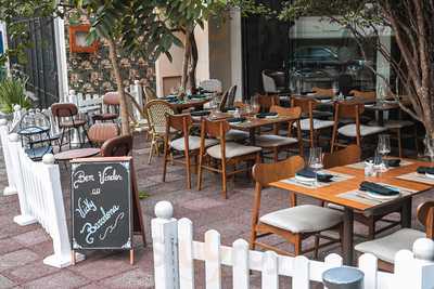 Vicky Barcelona Restaurante & Lounge