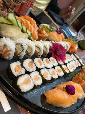 Sakura Sushi