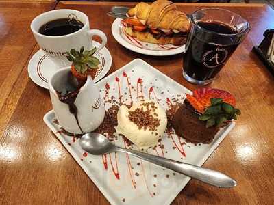 Akitutes Confeitaria - Unidade Beira Mar