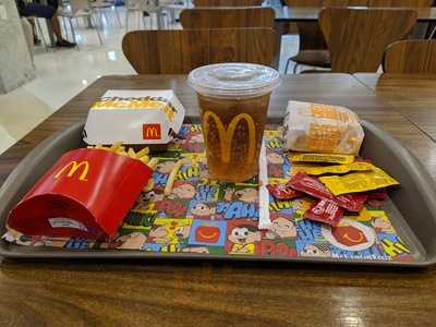 Mcdonald's Grand Sopping Messejana