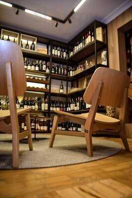 Espaço Tudo E Vinho