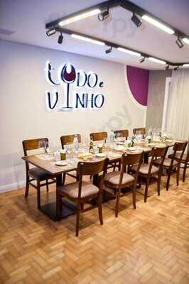Espaço Tudo E Vinho