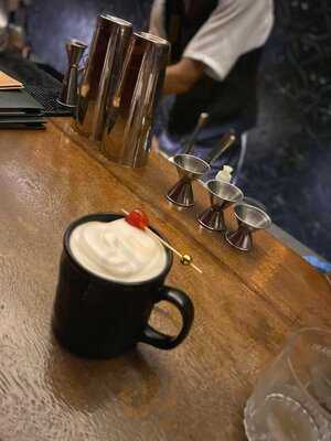 Drink Me Speakeasy Bar