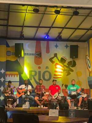 Riô - Drinks & Comida