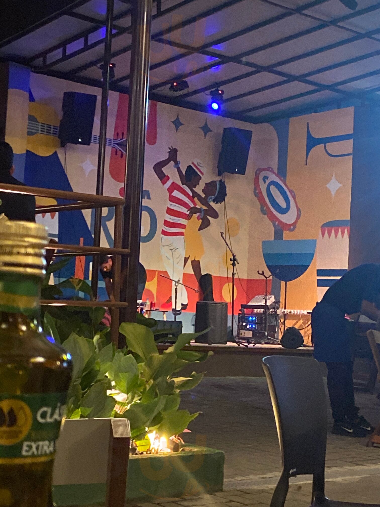 Riô - Drinks & Comida