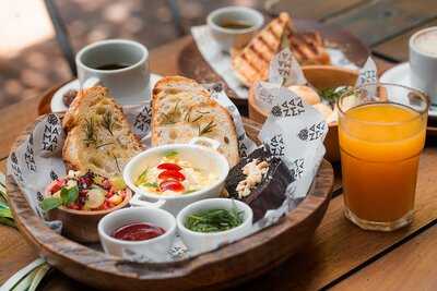 Namata Café • Bistrô