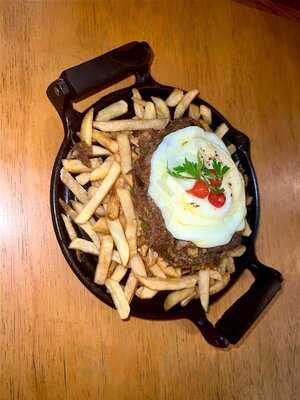 Its Surreal Bar E Restaurante