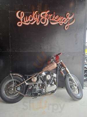Lucky Friends Kustom House