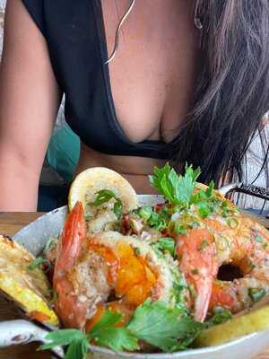 Lá Em Casa - The Bar