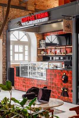 Coffee Train Armazem Rita Maria