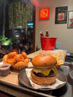 B De Burger - Balneário Camboriú