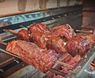 Churrascaria E Pizzaria Colina's Gramado