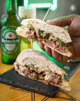 Living Hnk Guarulhos