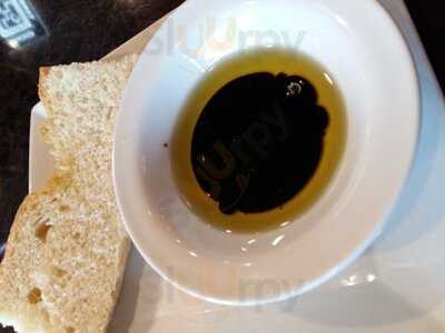 Tuscanos Pizzeria & Bistro