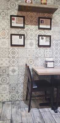 Tahinis Restaurant (richmond St)