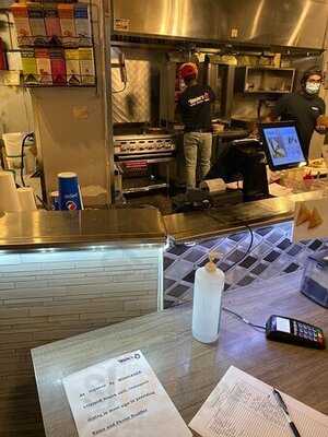 Tahinis Restaurant (richmond St)