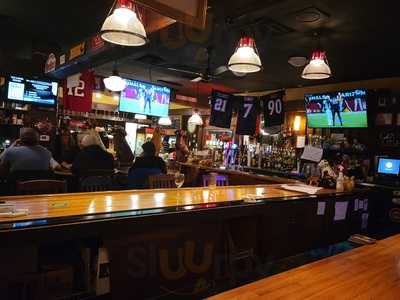 Dawghouse Pub & Eatery