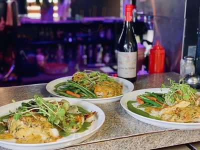 Luan's Seafood & Grill