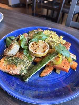 Luan's Seafood & Grill