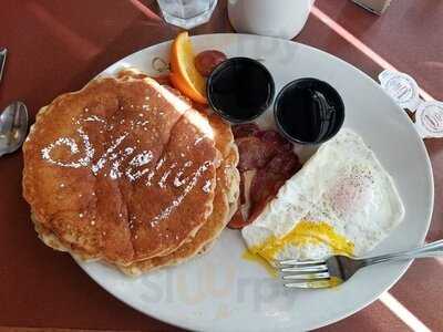 Shelly's Tap And Grill