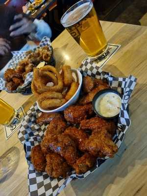 Crabby Joe's Tap & Grill