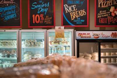 Lynn's Bakery & Deli