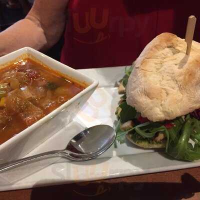 Crossings Grill & Pub