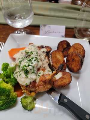 Crossings Grill & Pub