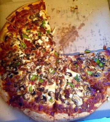 Frank & Gus Pizza Restaurant