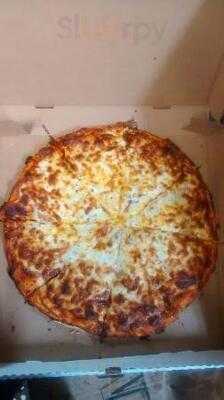 Frank & Gus Pizza Restaurant