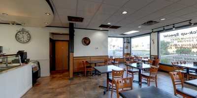 Jake's Pizza & Donair