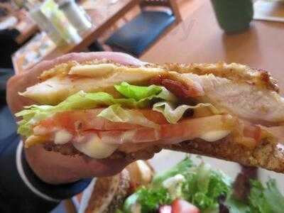 Cora's Breakfast & Lunch