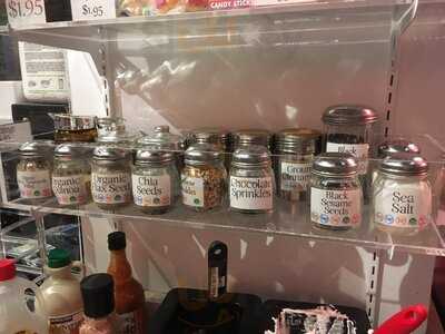 Chil Frozen Yogurt Bar