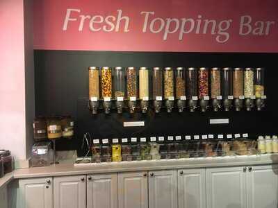 Chil Frozen Yogurt Bar