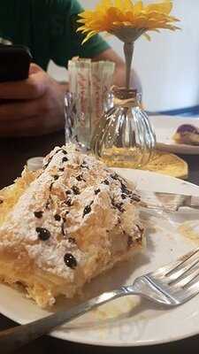 Cameli's Pastry And Cafe